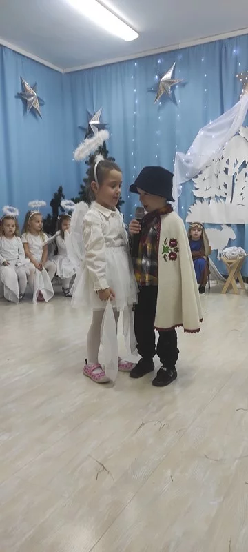 Skrzaty w świątecznym przedstawieniu