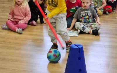 Skrzaty poznają sporty zimowe