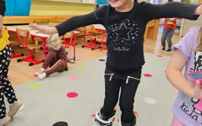 Skrzaty poznają sporty zimowe
