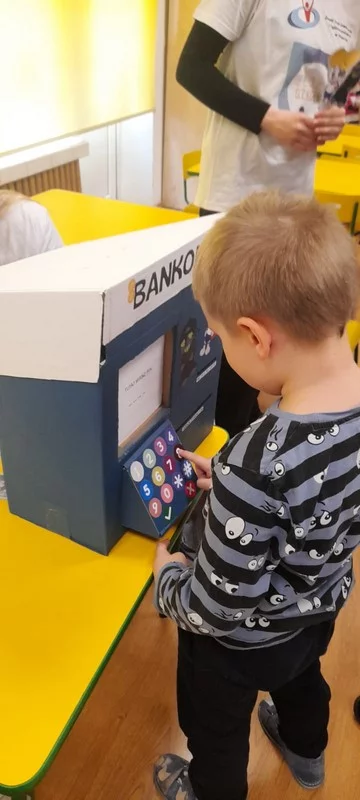 Misie i Delfinki poznają wartość pieniądza