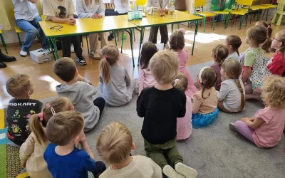 Uczniowie z ZSZiO w naszym przedszkolu (ul. Przemysłowa)