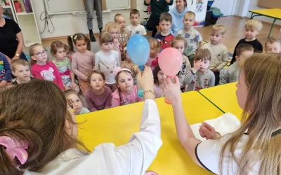 Uczniowie z ZSZiO w naszym przedszkolu (ul. Przemysłowa)