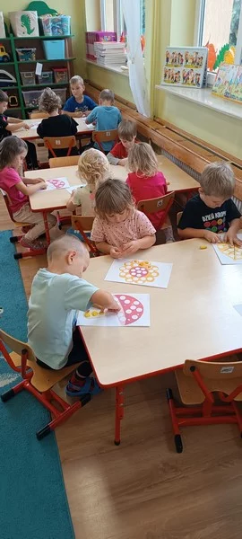 Dzień Kropki u Smerfów