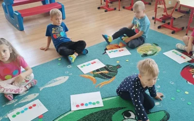 Dzień Kropki u Smerfów