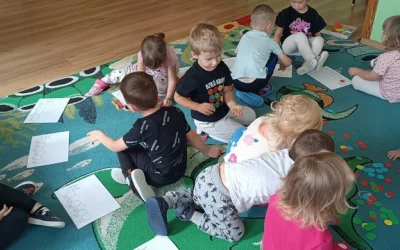 Dzień Kropki u Smerfów