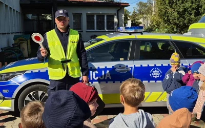 Spotkanie z Policją w przedszkolu "Bezpieczne zachowanie na drodze"