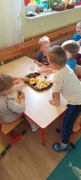 Smerfy szykują się do zimy