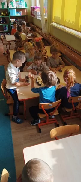 Smerfy szykują się do zimy