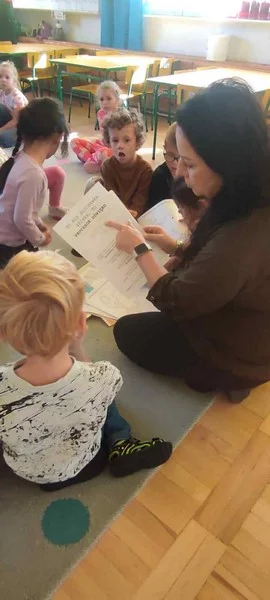 Zajęcia z logopedą w grupie "Skrzaty"