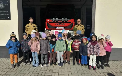 Zwiedzanie Straży Pożarnej przez grupę „Liski”