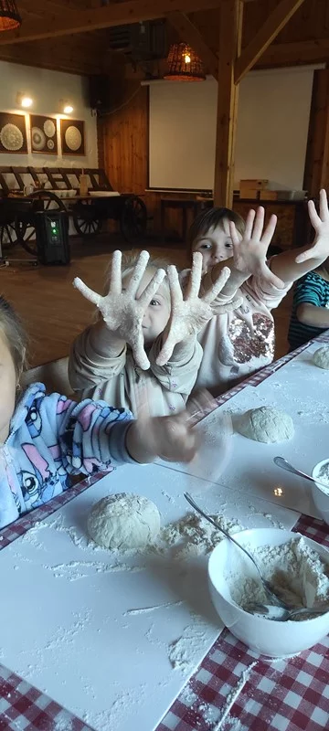 "Motylki" i "Skrzaty" na wycieczce w Doboszówce