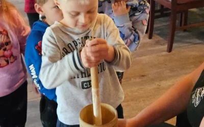 "Motylki" i "Skrzaty" na wycieczce w Doboszówce