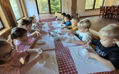 "Motylki" i "Skrzaty" na wycieczce w Doboszówce