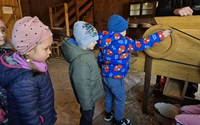 "Motylki" i "Skrzaty" na wycieczce w Doboszówce