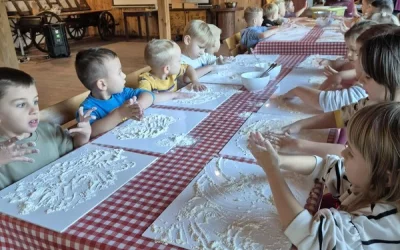 "Motylki" i "Skrzaty" na wycieczce w Doboszówce