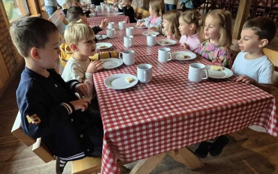 "Motylki" i "Skrzaty" na wycieczce w Doboszówce