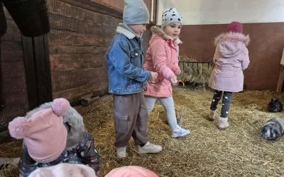 "Motylki" i "Skrzaty" na wycieczce w Doboszówce