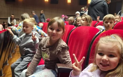 SKRZATY i SMERFY na spektaklu pt. "Roszpunka"