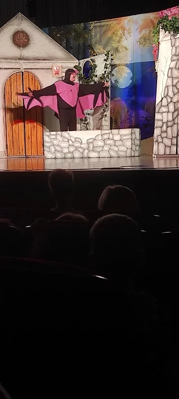 SKRZATY i SMERFY na spektaklu pt. "Roszpunka"