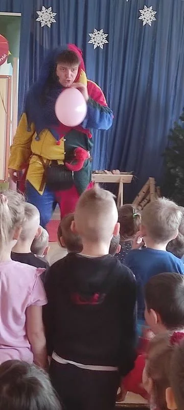 Magiczny świat figlarnego Błazna Pierona